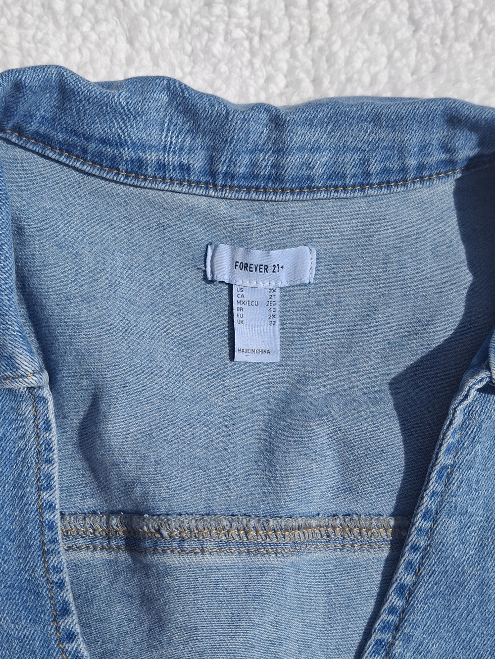 Forever 21 Light Blue Denim Vest - Size 2X - Picture 4 of 8